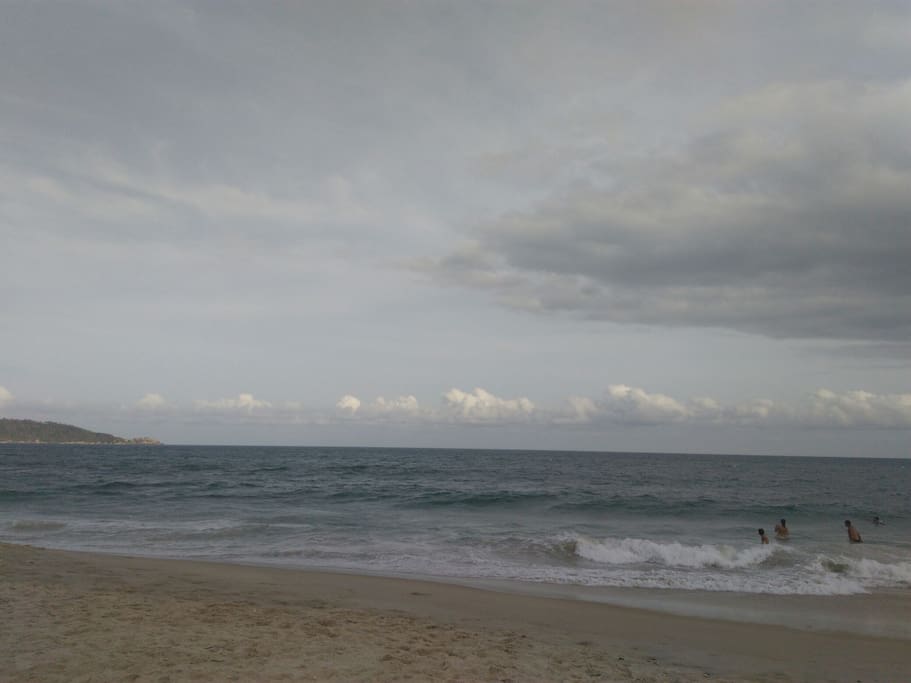 Nossa praia 100 m da casa