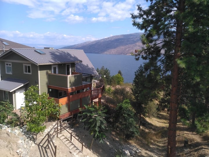 Stunning Lakeview Home — Heart of the Okanagan!