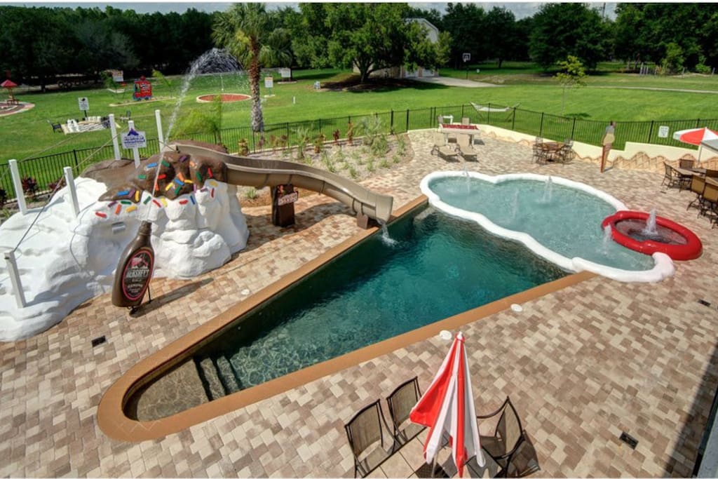 The world's only ice cream cone swimming pool. The hot tub IS the cherry on top!