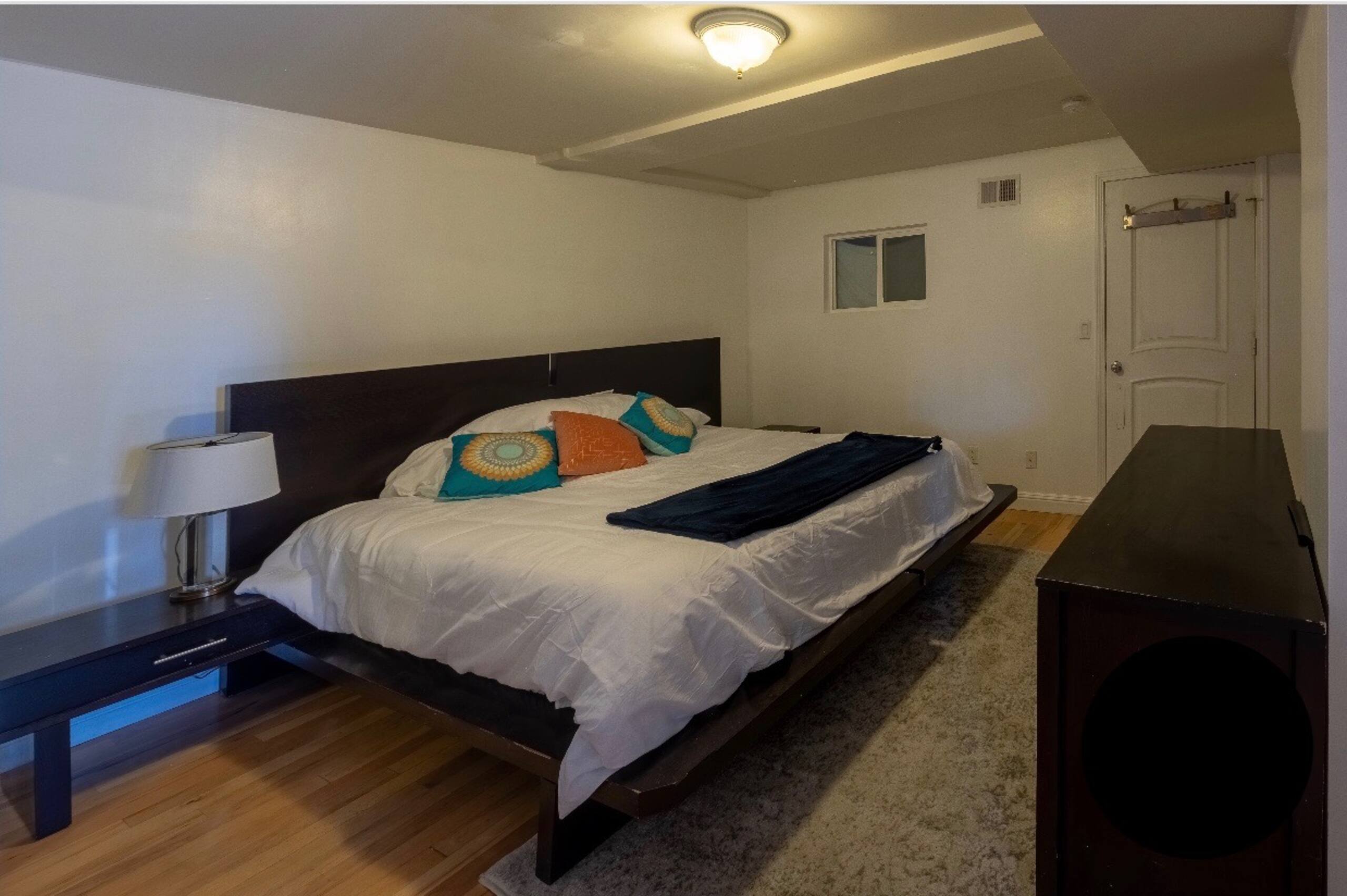 Guesthouse in San Francisco · ★4.66 · 2 bedrooms · 2 beds · 1 bath - Image 6