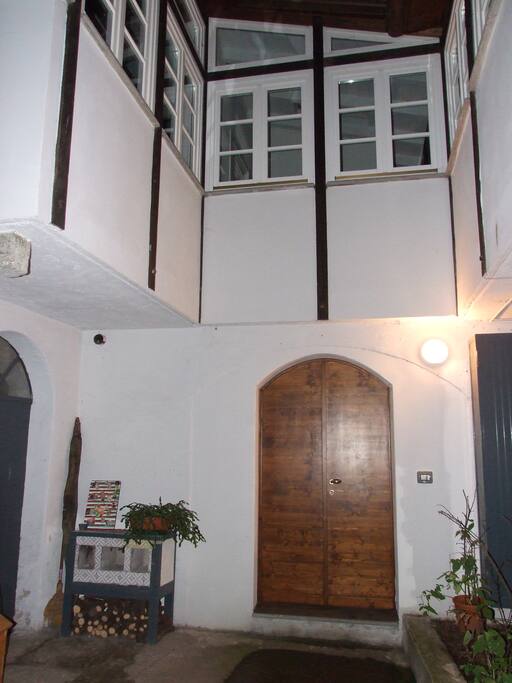 Scorcio della corte interna