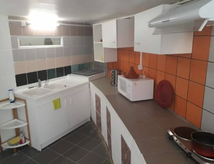 Charmant  Logement  Avec Piscine - Montélimar