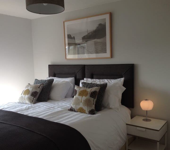 Bedroom 1 - super king or twin