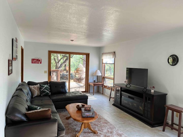 מפלס ראשי: סלון