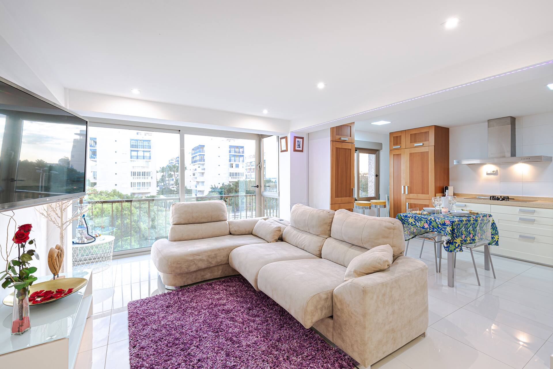 Apartment with jacuzzi, Arenales beach, Alicante.