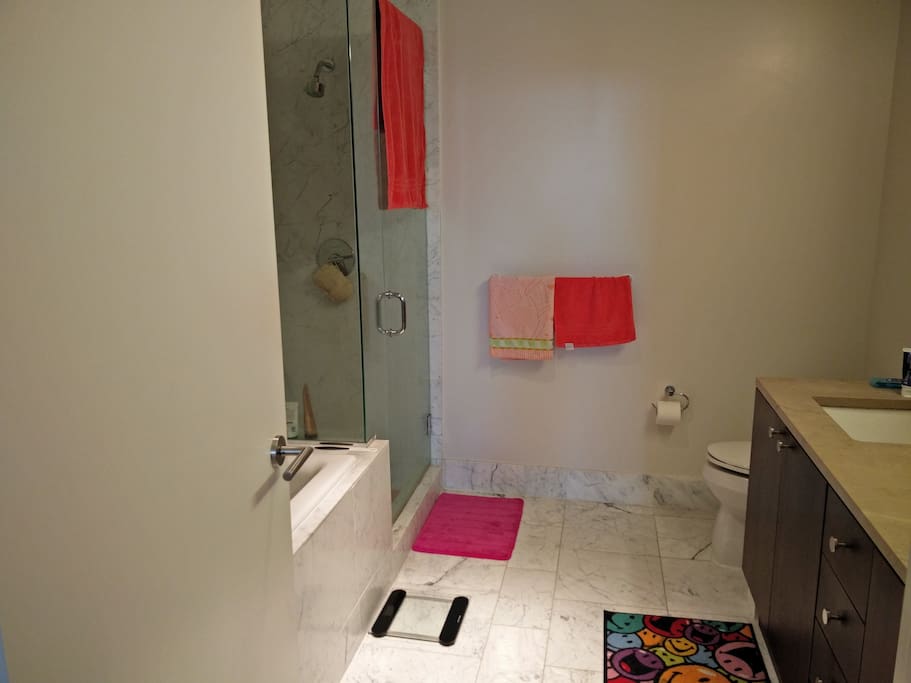 Bathroom: Shower, Bathtub, 2 sinks