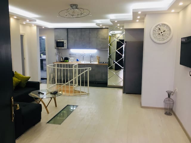 Luxury apartment with Billiard in the city center