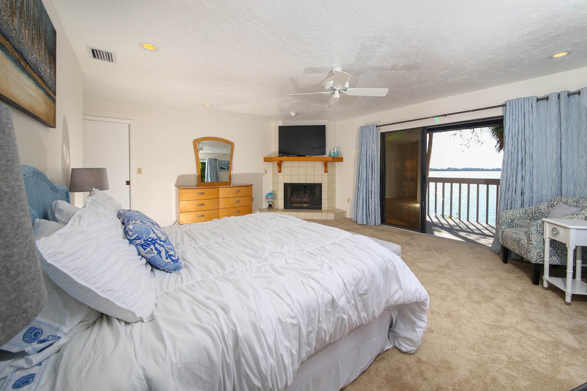 Cama king con vistas a la bahía de Palma Sola