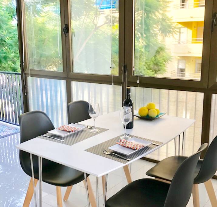 Salón comedor luminoso