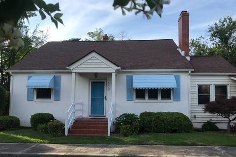 Columbia Cottage