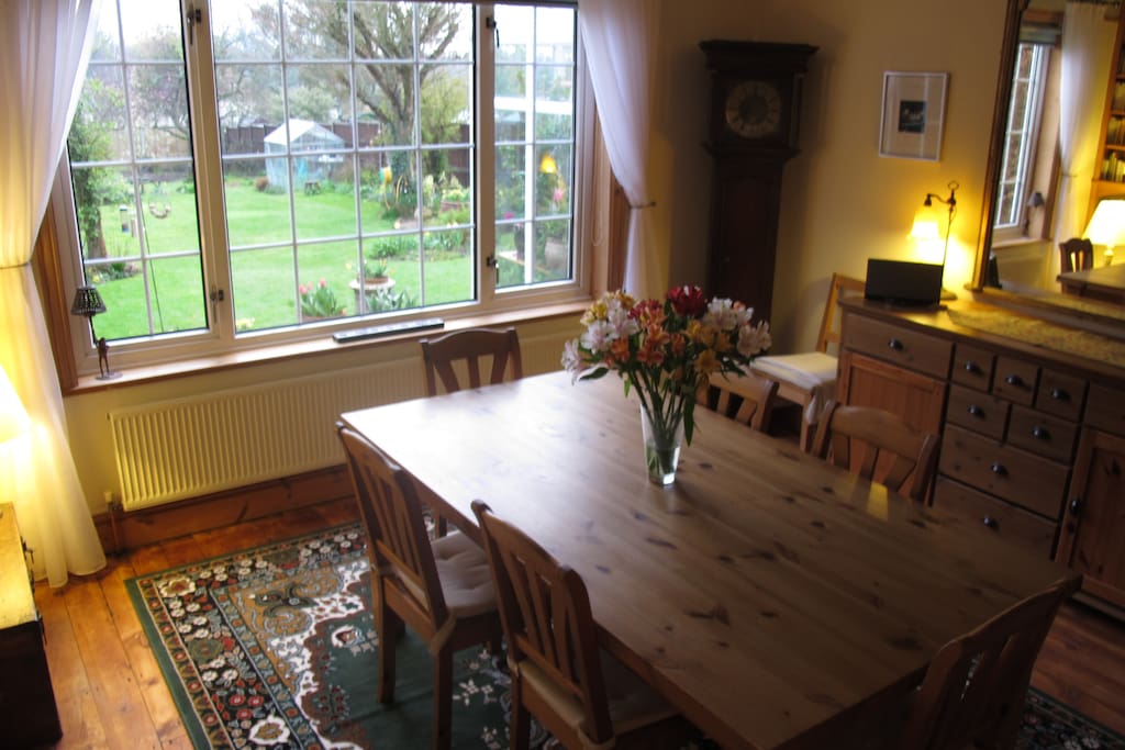 Guests' breakfast room