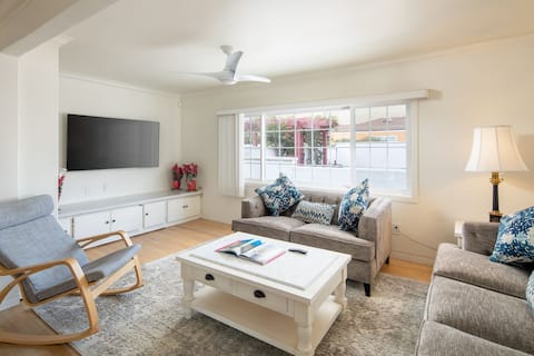 Top Airbnb: 1920's OCEAN VIEW Hermosa Beach Casita in Hermosa Beach