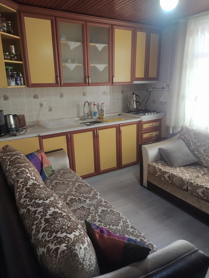 Göztepe Metroya Yakın çOk Uygun Fiyatlı Ev - Ataşehir