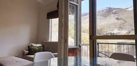 Top performing Airbnb: Cabin21_Thredbo - views of the ski runs. in Thredbo