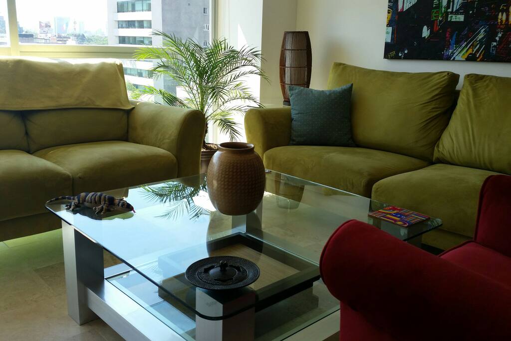 sofá, love seat, individual seat, room table.