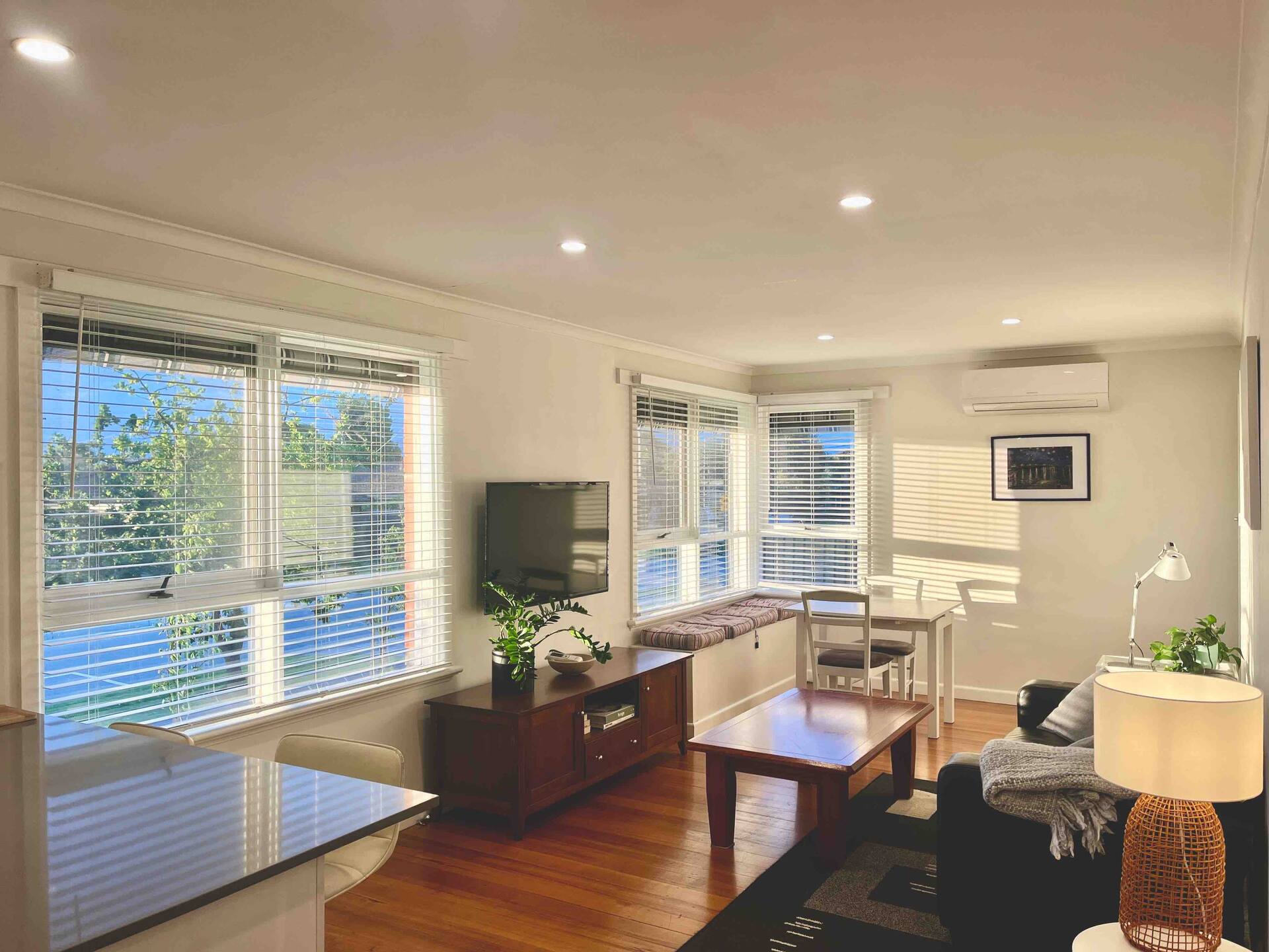 Sunny Central Frankston Stay, Entire Unit