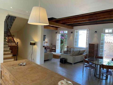 Popular Airbnb listing: Boéri house near the beach in Aigues-Mortes in Aigues Mortes
