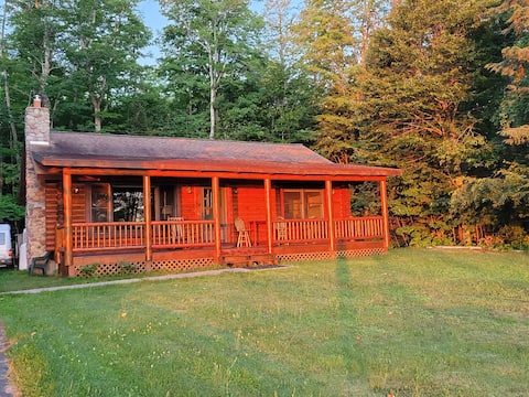 Log home overlooks Lake Superior in Michigans U P