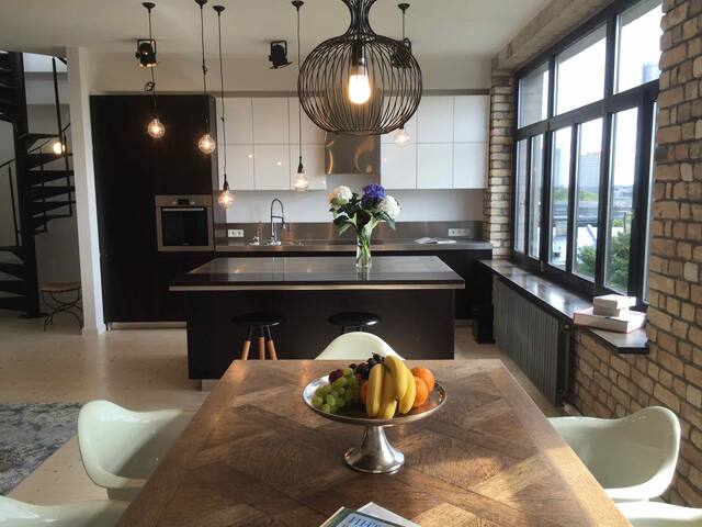 Luxury Loft Close to OldCity gallery image 2