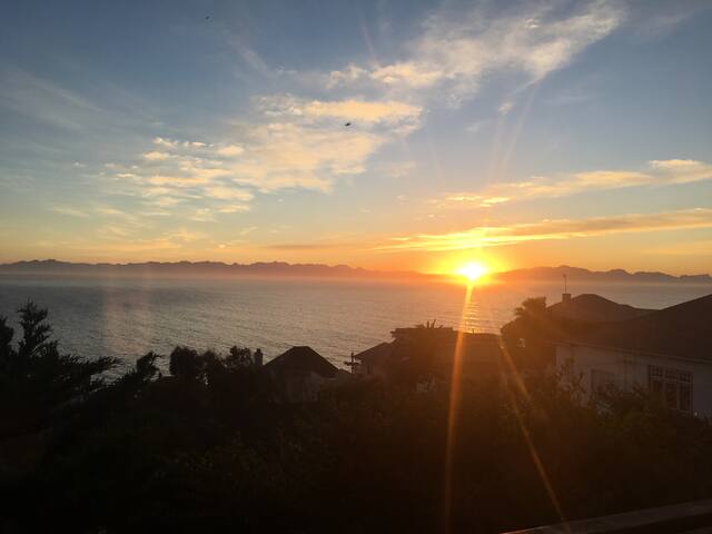 Beautiful spacious house with stunning views