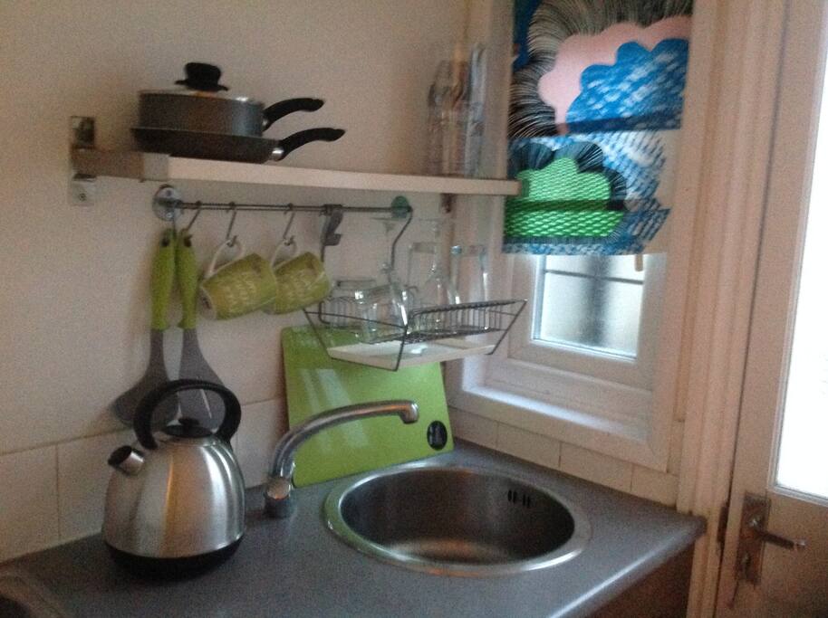 Fully equipped kitchen