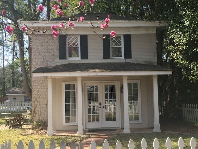 Airbnb Statesboro Vacation Rentals Places To Stay Georgia