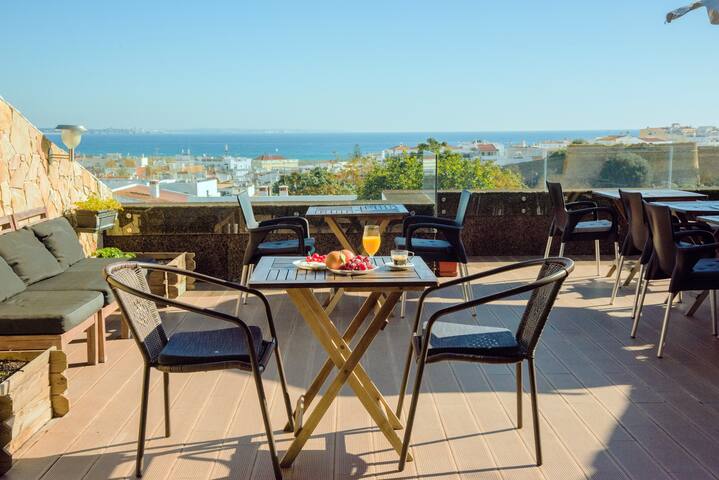 Uptown b&b room 7, Free Breakfast