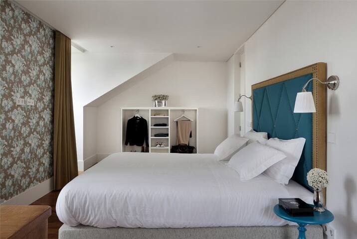 ⭐Outstanding Duplex with 2 Bedroom & Balcony ⭐ gallery image 2