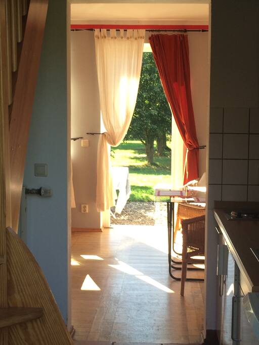 Blick vom
Eingang auf die Terrasse