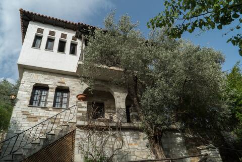 Vila Agrambeli with garden