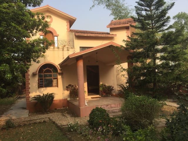 Shantineer in Shantiniketan