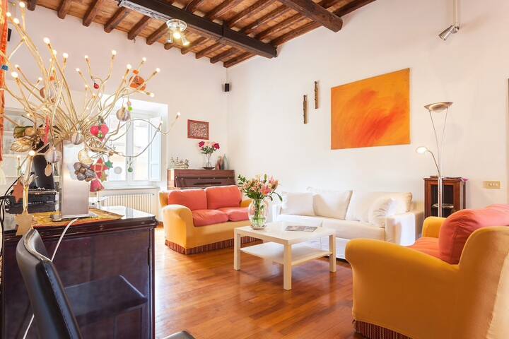 Navona&Theatre Apts | 2 next door Apts near Navona