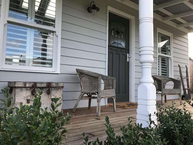 Airbnb Mornington Holiday Rentals Places To Stay Victoria