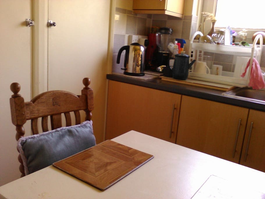 Well-equipped communal kitchen