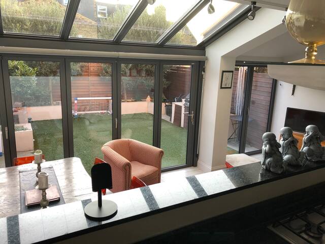 Lovely 4 bed house in Wandsworth gallery image 3