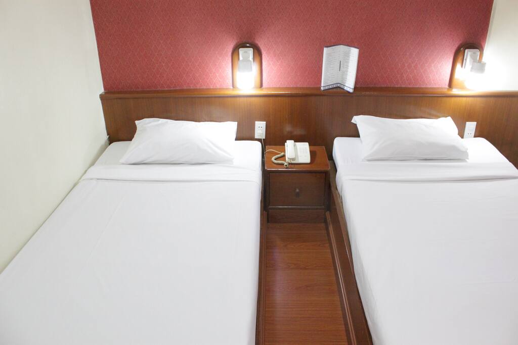 Twin room no.303