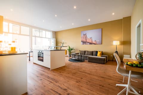 Central 80 sqm city apartment (No. 2) for 3 people.