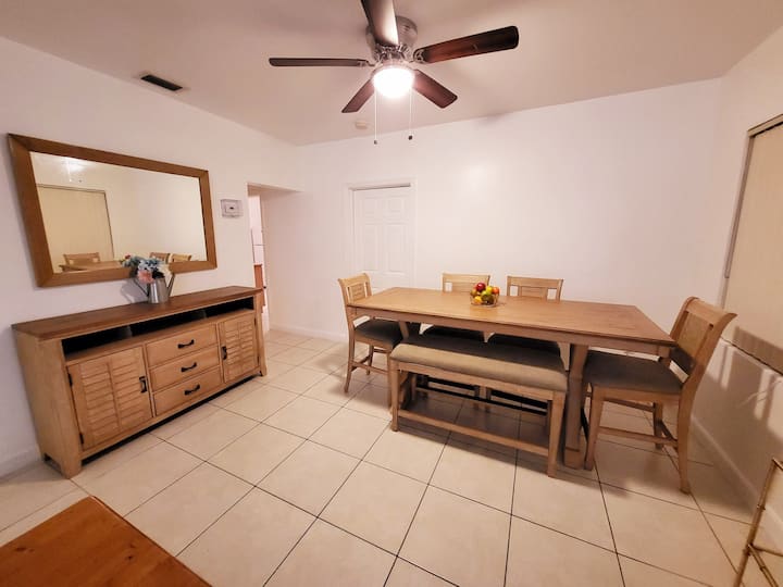 Economy Room for Travelers, near MIA