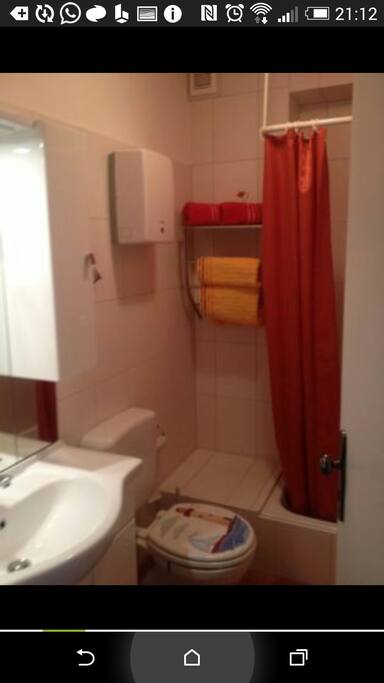 Bad mit Dusche