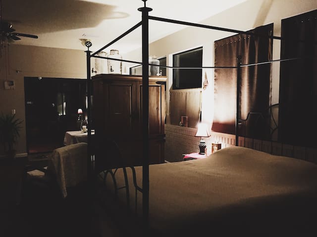 *Room with a view*   Foley, Al