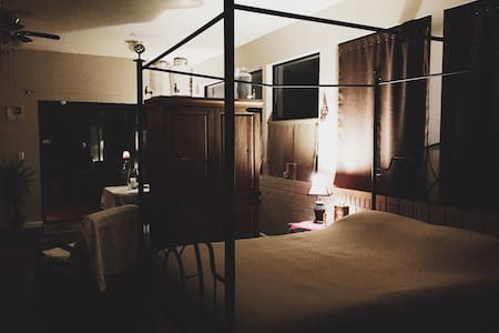 *Room with a view*   Foley, Al