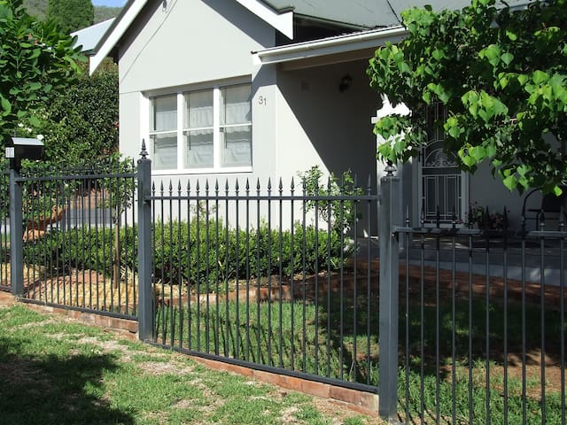Airbnb Tamworth Vacation Rentals Places To Stay New South