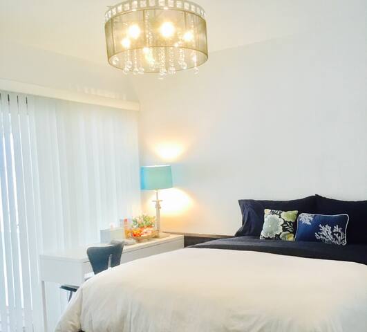 Blue Bevery Private (Bedroom&Bathroom&Parking)