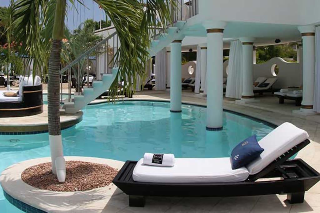 VIP Pool
