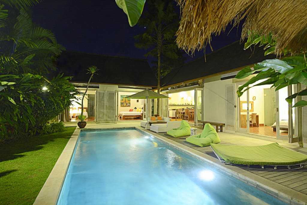 Swimming pool with relax area