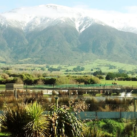 Kaikoura Crayfish And Poultry Farm Mountain Views Guest Suites