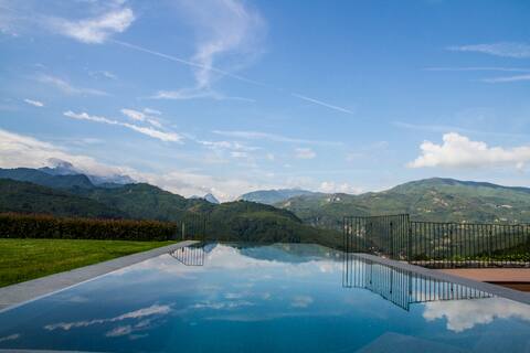 Amazing villa, panoramic terrace and infinity-pool