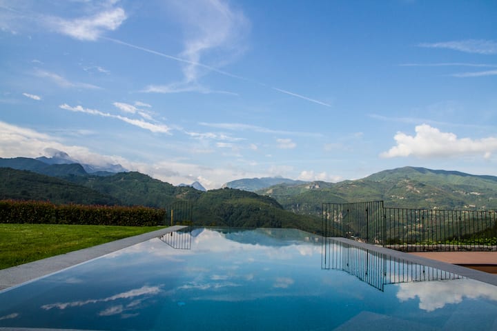 Amazing villa, panoramic terrace and infinity-pool