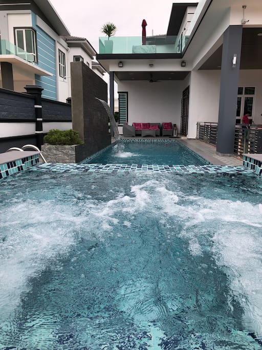 Private jacuzzi
