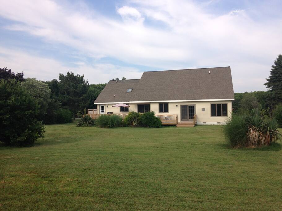 Seashore Loft view of back yard - plenty of space for outside activities